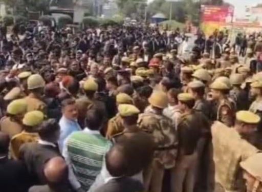 न्याय पाने के लिए कोर्ट आने से रोक नहीं सकते, गाजियाबाद वकीलों की हड़ताल पर इलाहाबाद HC की सख्त टिप्पणी