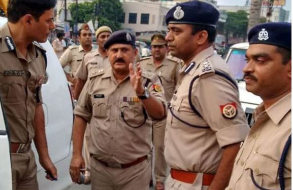 न्यू ईयर सेलिब्रेशन से पहले एक्शन में गाजियाबाद पुलिस, एक साथ सील किए 82 होटल; आखिर क्यों हुई कार्रवाई?