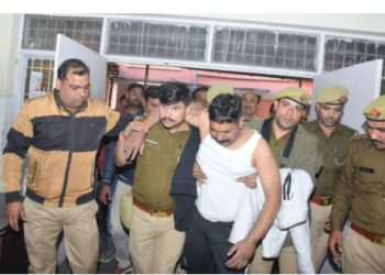 झांसी में जेलर पर अज्ञात हमलावरों ने किया हमला, सिपाही को भी बुरी तरह पीटा