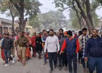 गाजीपुर में वर्चस्व को लेकर खूनी खेल, किन्नर की गोली मारकर हत्या, थाने पर लोगों ने किया हंगामा