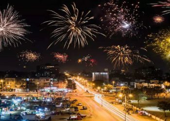 नोएडा में 3000 पुलिसकर्मियों की निगरानी में होगा नए साल का जश्न, ट्रैफिक एडवाइजरी जारी