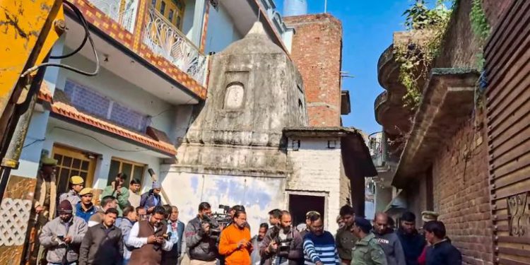 अब ASI की रिपोर्ट खोलेगी राज, 46 साल पुराने मंदिर; 5 तीर्थ स्थलों और 19 कुओं का सर्वे पूरा