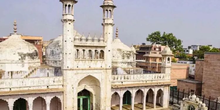 क्या ज्ञानवापी परिसर में बने वजूखाने का होगा सर्वे? आज इलाहाबाद हाई कोर्ट में सुनवाई