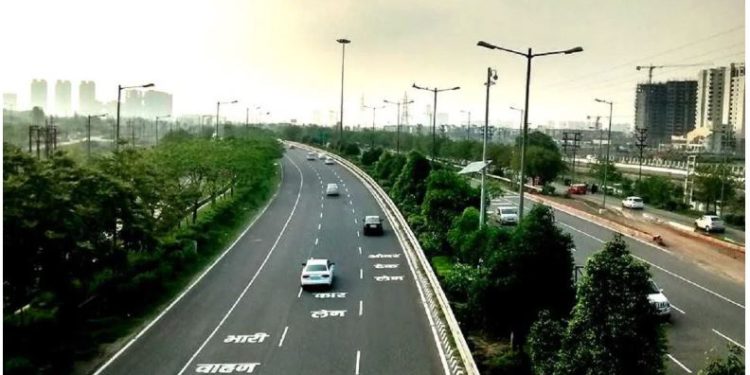 ₹20 हजार तक का एक पौधा… आंध्र प्रदेश से Noida एक्सप्रेस-वे की सजावट के लिए मंगाए गए थे कीमती प्लांट, चोरों ने कर दिए पार