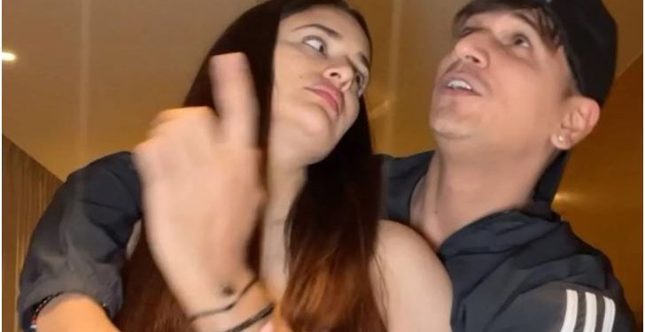 युविका चौधरी ने डिलीवरी डे का वीडियो किया शेयर, प्रिंस नरूला ने कसा तंज, बोले- इस जमाने में रिश्ते से ज्यादा व्लॉग जरूरी