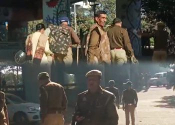 संयुक्त किसान मौर्चा ने आज फिर ज़ीरो पॉइंट पर किया महापंचायत का ऐलान, किसानों नेताओ को पुलिस ने किया हॉउस अरेस्ट