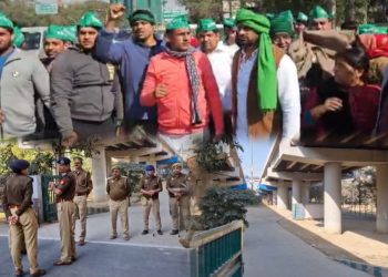 किसान नेता रूपेश वर्मा, विकास प्रधान सहित सैकड़ो किसान गिरफ्तार, छावनी में तब्दील रहा ग्रेटर नोएडा