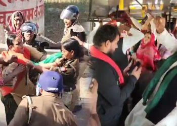 दिल्ली कूच कर रहे हैं 120 किसानों की गिरफ्तारी के बाद किसानों में भारी आक्रोश, कल फिर दिल्ली कूच का किसानों ने किया ऐलान