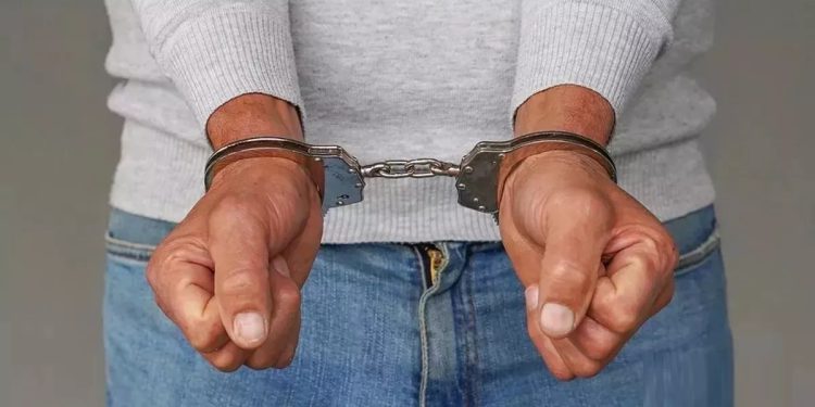 आगरा एसटीएफ ने ठगी करने वाले गैंग के सरगना समेत चार दबोचे, नकली नोट बरामद