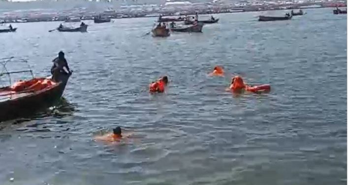 महाकुंभ: नाव पलटी और डूबने लगे थे लोग… NDRF की टीम ने लगाई छलांग और बचा लिए 10 श्रद्धालु