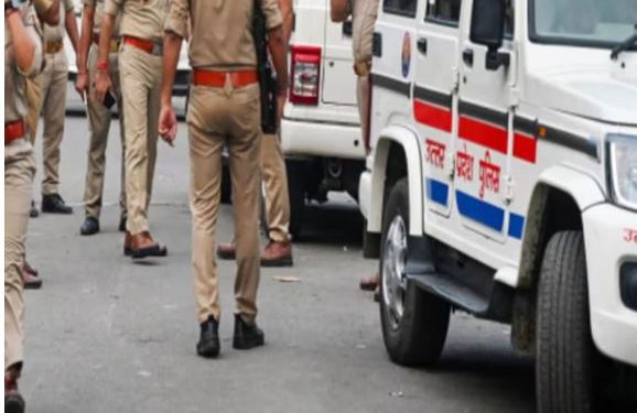 नोएडा में पुलिस भर्ती को ‘फर्जी’ दस्तावेज जमा कराने के आरोप में कॉन्स्टेबल समेत 4 गिरफ्तार