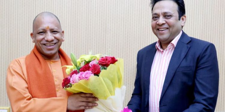 नए साल पर UP में 46 IAS अफसरों के तबादले, संजय प्रसाद को वापस मिला गृह विभाग, एल वेंकटेश्वर लू को अतिरिक्त जिम्मेदारी