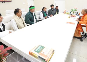 सीएम योगी से मिला किसानों का प्रतिनिधि मंडल, मांगो को जल्द पूरा होने का मिला अश्वांसन