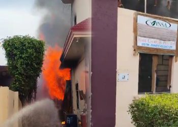 केमिकल फैक्ट्री में लगी भीषण आग, दमकल की 20 गाड़ियों की मदद से घंटो बाद पाया काबू