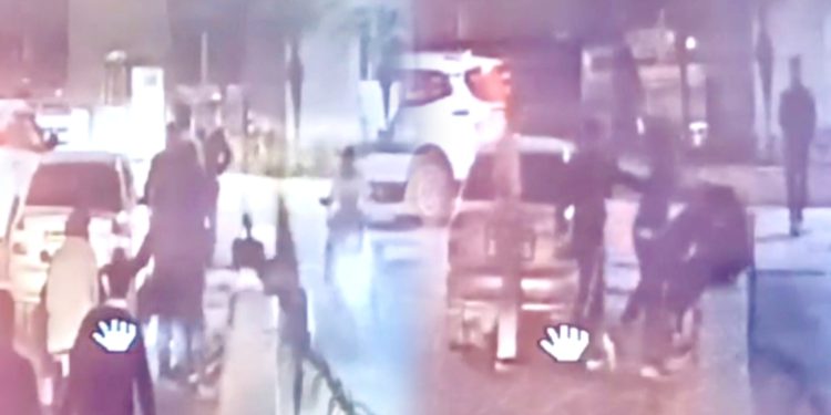 ग्रेनो वेस्ट में सोसायटी में दबंगो ने जमकर की मारपीट, वीडियो सोशल मीडिया पर वायरल