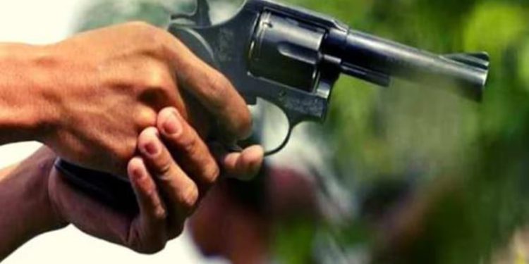 धांय-धांय चली गोलियां, आमने-सामने हुई पुलिस और बदमाशों के बीच मुठभेड़; पैर में लगी गोली