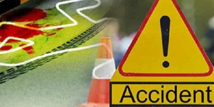 लखनऊ में तेज रफ्तार डीसीएम ने साइकिल सवार डीएम के अर्दली को कुचला, मौत