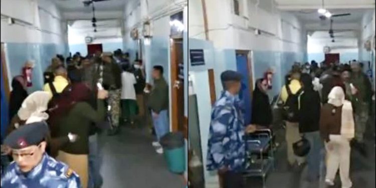 CRPF जवान ने दो साथियों की हत्या करने के बाद खुद भी जान दी, 8 जवान घायल