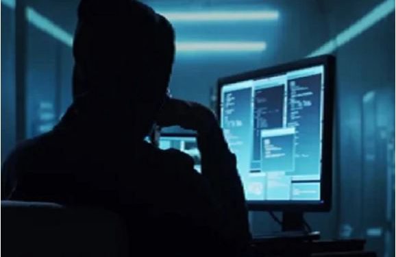 ऑनलाइन फ्रॉड होने के बाद नोएडा पुलिस ने पीड़ित को वापस कराए 1 करोड़ 55 लाख रुपये, जानिए कैसे मिलता है पैसा