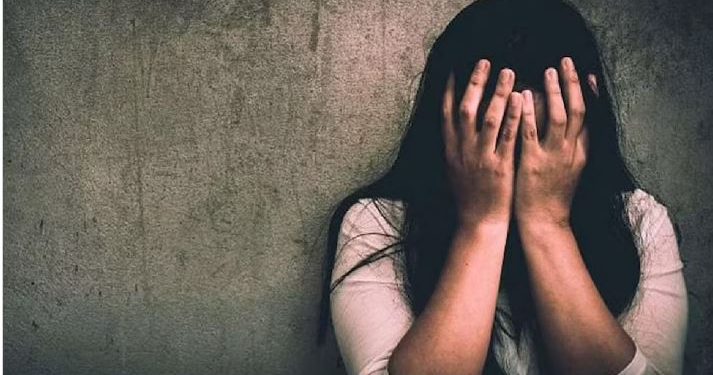 खाना बनाने आई थी कुक, युवक की नीयत बिगड़ी, दोस्त के साथ मिलकर किया गैंगरेप