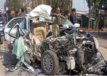 हल्द्वानी: भीषण सड़क हादसे में दो लोगों की मौत, एक गंभीर घायल, कटर से काटकर किया रेस्क्यू