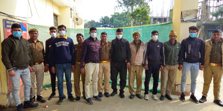 यूपी पुलिस भर्ती परीक्षा में फर्जी स्वतंत्रता सैनानी प्रमाण पत्र के साथ सात आरोपी गिरफ्तार