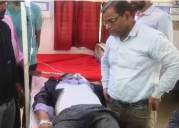 अलीगढ़ में शराब पीने से एक युवक की मौत दूसरे की हालत गंभीर, आबकारी विभाग ने सैंपल लैब भेजे