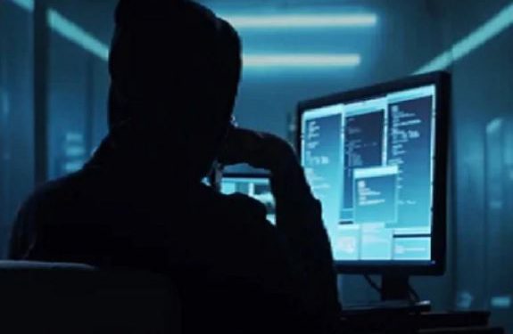 ठगी के बड़े खेल का भंडाफोड़, चीन के नागरिकों के साथ मिलकर 500 लोगों से की थी 235 करोड़ की धोखाधड़ी