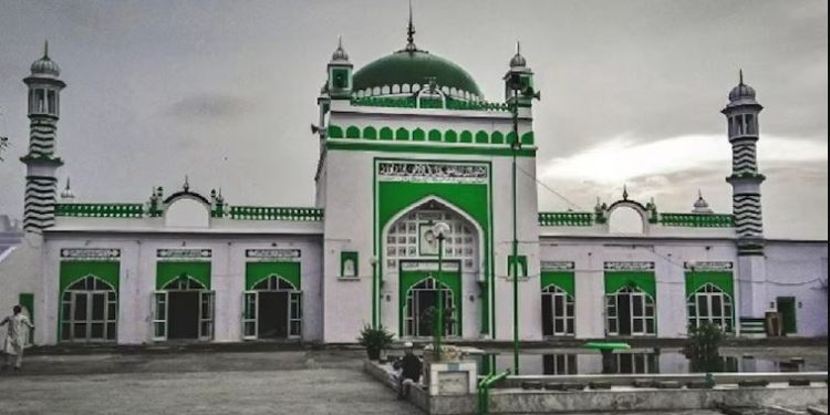 संभल में होली के दिन निकलेगा जुलूस, ढकी जाएंगी ये 10 मस्जिदें