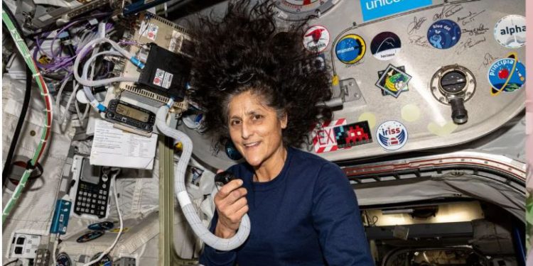 भारत में मौजूद सुनीता विलियम्स का परिवार क्यों घबराया हुआ है?