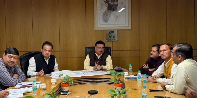 ग्रेनो प्राधिकरण ईकोटेक थ्री में आरसीसी ड्रेन का कराएगा निर्माण, 3 पंप भी लगेंगे