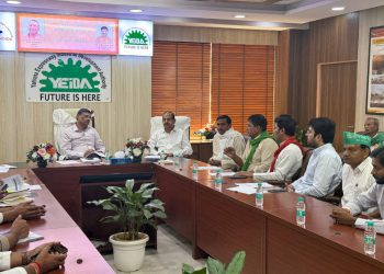 हाई पावर कमेटी की सिफारिशों पर आश्वासन लेकिन नए भूमि अधिग्रहण व 10 % प्लॉट पर बेनतीजा रही वार्ता