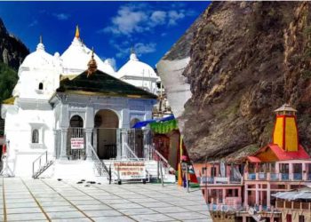 खुल गए गंगोत्री धाम के कपाट, पीएम मोदी के नाम से हुई पहली पूजा, चारधाम यात्रा शुरू