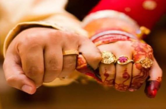 4 बच्चों की मां बॉयफ्रेंड संग भागी, ताजमहल पर शूट किया Video, फिर पति को भेजा; लिखा- अब रहो अकेले तुम