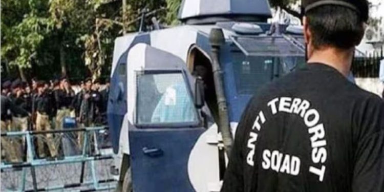 यूपी में सोशल मीडिया के जरिए आतंक की साजिश रच रहे थे संदिग्ध युवक, ATS ने तीन युवकों को हिरासत में लिया