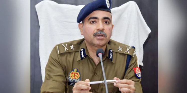 UP में 11 IPS अफसरों का तबादला, हटाए गए गाजियाबाद के पुलिस कमिश्नर अजय कुमार मिश्रा