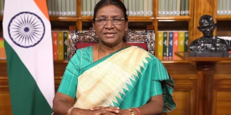 वक्फ संशोधन बिल बना कानून, राष्ट्रपति द्रौपदी मुर्मू ने दी मंजूरी