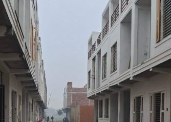 ग्रेटर नोएडा में अवैध निर्माण का खेल: प्राधिकरण की चुप्पी पर सवाल