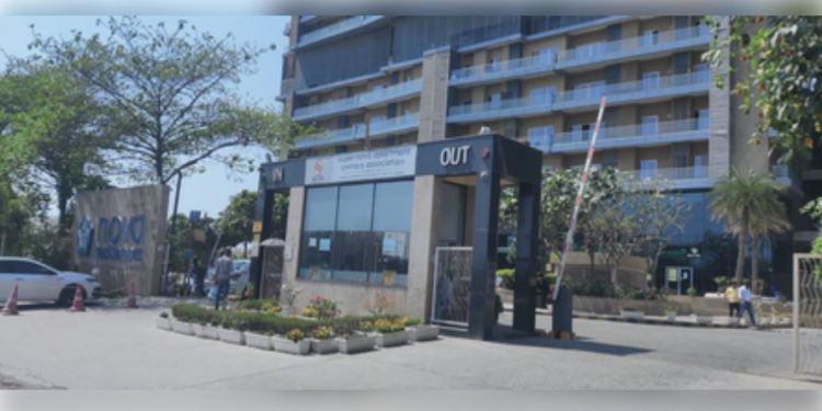 Noida और Greater Noida में फ्लैट खरीदा, लेकिन नहीं हुई रजिस्ट्री, 95 बिल्डर्स DM के निशाने पर, अब नहीं बचेंगे