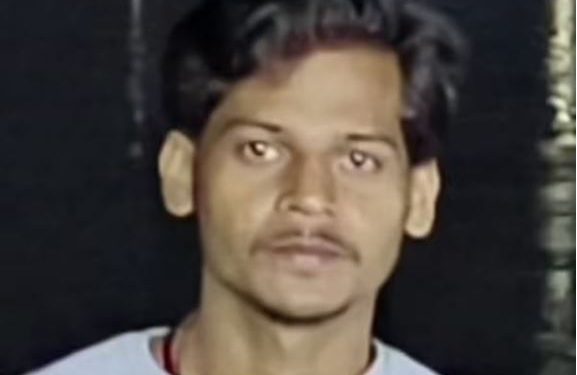 सुलतानपुर में चाकू से गोदकर हत्या; खड़ंजे पर खून से लथपथ पड़ा था युवक का शव, शरीर पर मिले घाव के निशान