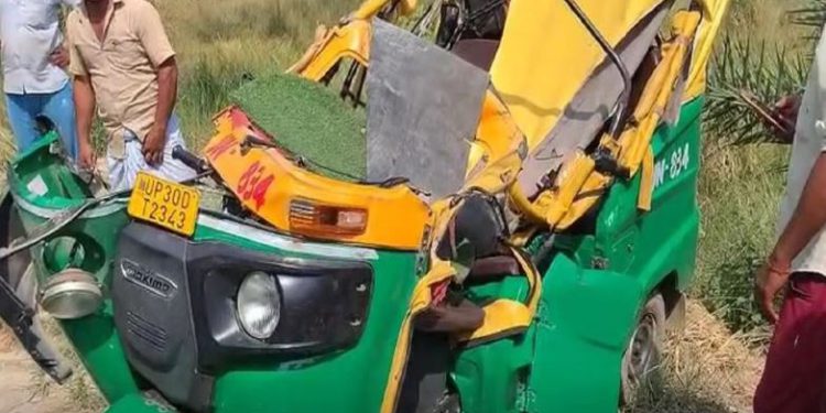 हरदोई में दर्दनाक हादसा; ऑटो रिक्शा और डीसीएम में जोरदार भिड़ंत, 6 सवारियों की मौत और 3 लोग घायल