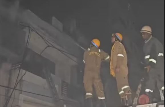 कानपुर की जूता फैक्ट्री में लगी भीषण आग, दो लोगों की झुलसकर मौत, 5 की हालत नाजुक