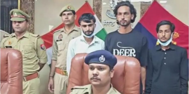 मदरसे में कर रहा था हाफिज की पढ़ाई, चला रहा था अवैध कारतूसों का धंधा; गैंग के खुलासे पर हैरान रह गई पुलिस