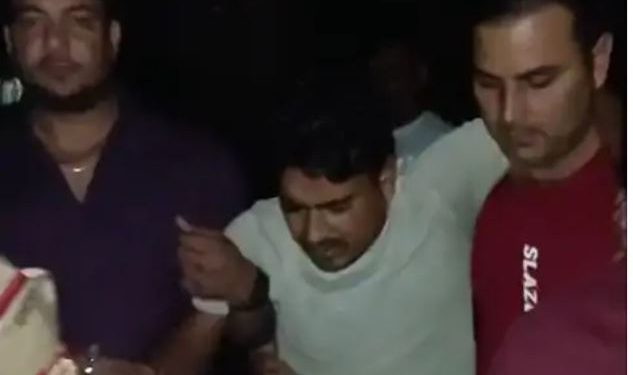 Mathura Encounter: पुलिस मुठभेड़ में पांच गांजा तस्कर गिरफ्तार, भारी मात्रा में बरामद हुआ ‘नशे का माल’