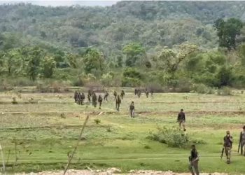 मारा गया नक्सली कमांडर! 10 लाख का इनामी भी गिरफ्तार, रात भर चली पुलिस और नक्सलियों के बीच मुठभेड़