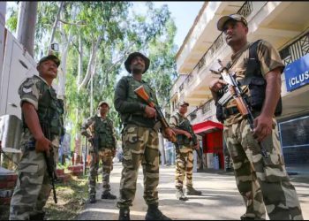 श्रीनगर में आतंकियों के 23 सहयोगियों पर PSA के तहत मामला दर्ज