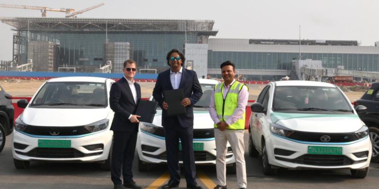 नोएडा इंटरनेशनल एयरपोर्ट और Uber के बीच करार, यात्रियों को मिलेगी स्मार्ट और सुविधाजनक लास्ट-माइल यात्रा