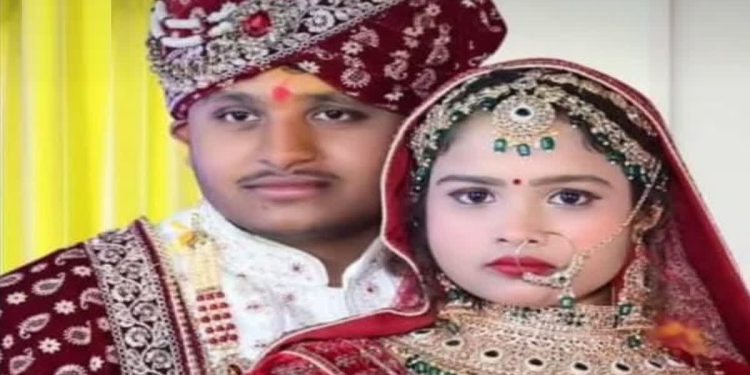 एक ही कमरे में मिला मां-बेटे और बहू का शव… बीच में खेल रहा था 6 माह का मासूम, मंजर देख आंखों से निकल गए आंसू