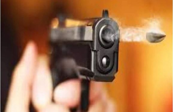 हाथरस: मां के सामने 24 वर्षीय बेटी की हत्या, बाइक से आए हमलावरों ने मारी गोली