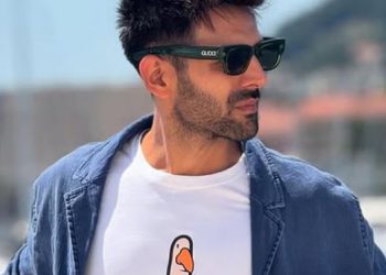 कार्तिक आर्यन ने रिवील किया अपना रिलेशनशिप स्टेटस, जानें किसे डेट कर रहे हैं एक्टर